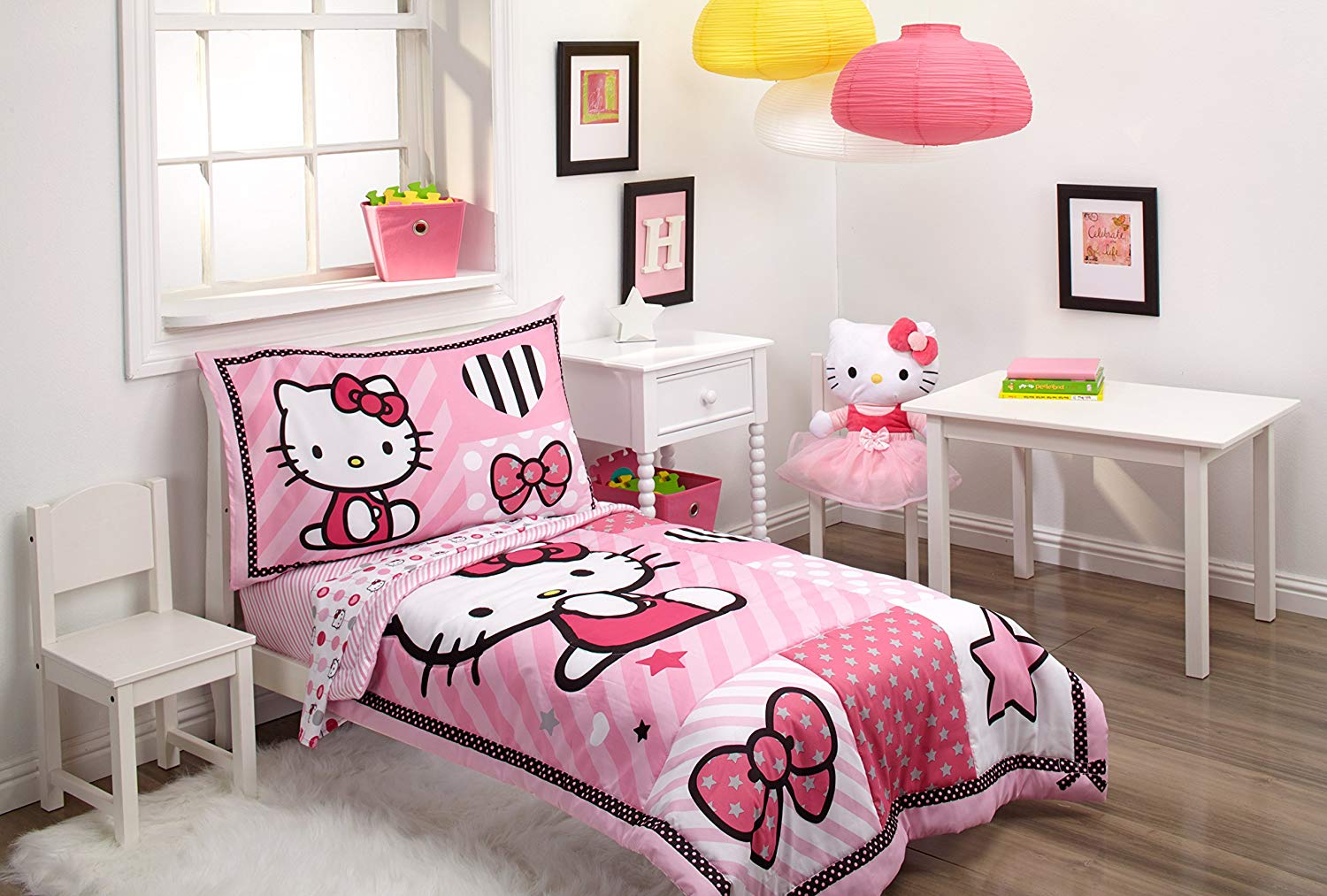 Sanrio Hello Kitty Sweetheart 4 Piece Toddler Set